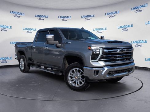 Used 2024 Chevrolet Silverado 2500 LTZ w/ LTZ Plus Package image 2