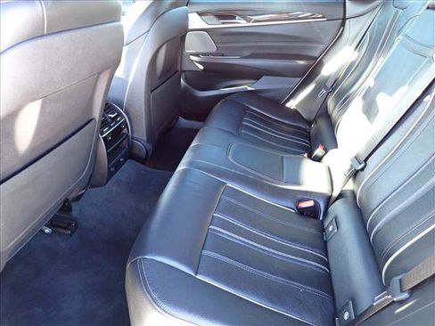 Used 2018 BMW 640i Gran Turismo xDrive w/ M Sport Package image 10