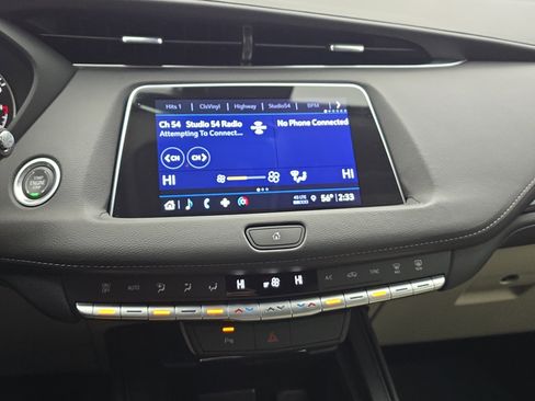 Used 2023 Cadillac XT4 Luxury image 20