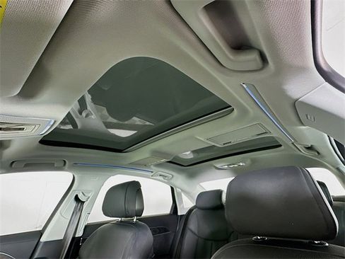 Used 2023 Audi A8 L 3.0T image 22