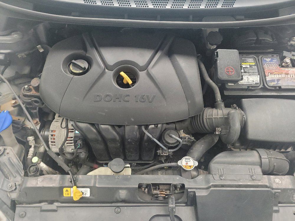 Used 2014 Hyundai Elantra SE w/ Option Group 02 FWD image 30