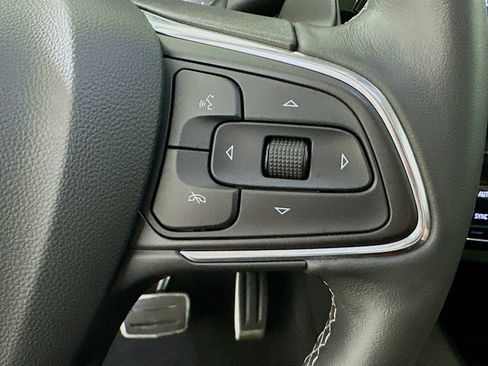 Used 2023 Buick Envision Essence w/ Sport Touring Package AWD/4WD image 18