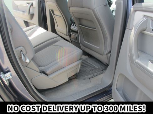 Used 2013 Chevrolet Traverse LS FWD image 18