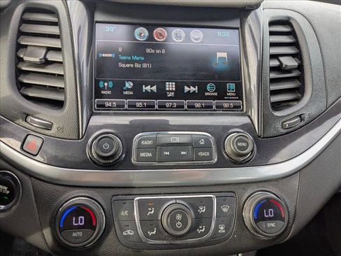 Used 2018 Chevrolet Impala LT image 11