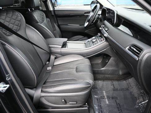 Used 2022 Hyundai Palisade Limited image 16