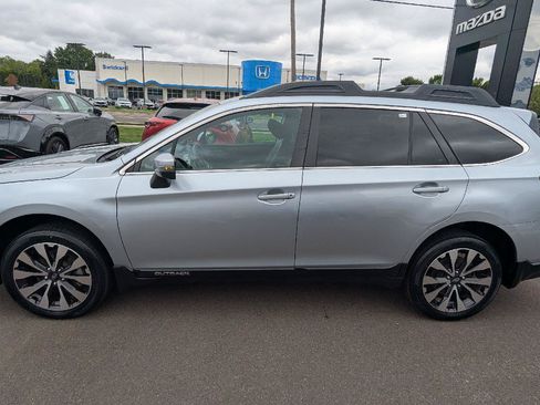 Used 2016 Subaru Outback 2.5i Limited AWD/4WD image 3