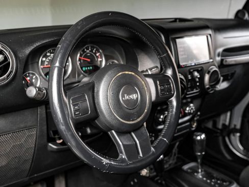 Used 2011 Jeep Wrangler Unlimited Sport image 14