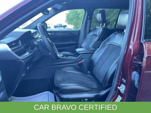 Used 2024 Jeep Grand Cherokee Altitude AWD/4WD image 20