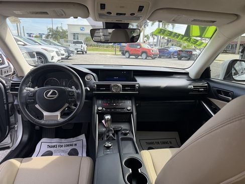 Used 2017 Lexus IS 200t RWD image 10