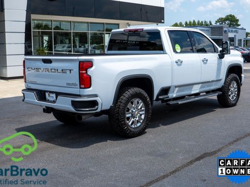 Used 2026 Chevrolet Silverado 2500 High Country w/ Technology Package AWD/4WD image 3