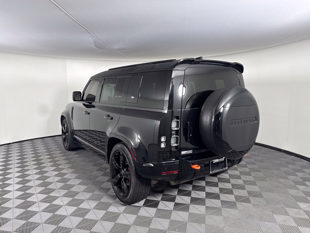 Used 2023 Land Rover Defender 110 X AWD/4WD image 3