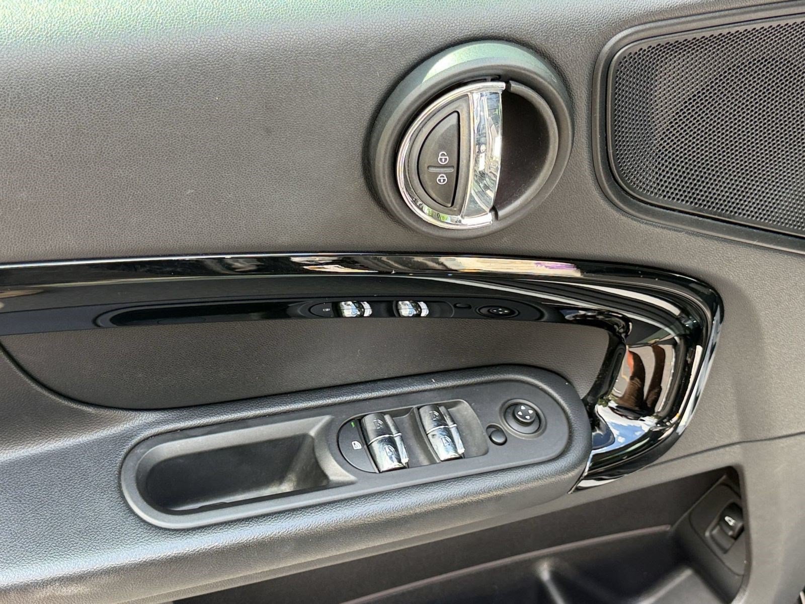 Used 2019 MINI Cooper Countryman FWD image 25