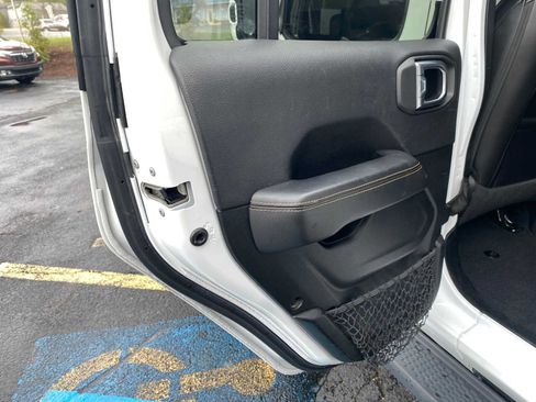 Used 2021 Jeep Wrangler Unlimited Sahara AWD/4WD image 41