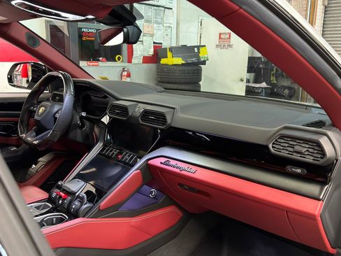 Used 2024 Lamborghini Urus S AWD/4WD image 20