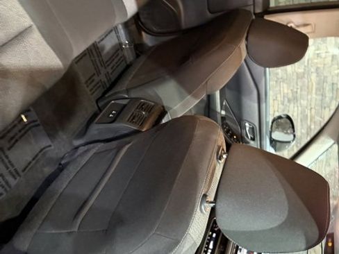 Certified 2025 Nissan Rogue SV image 32