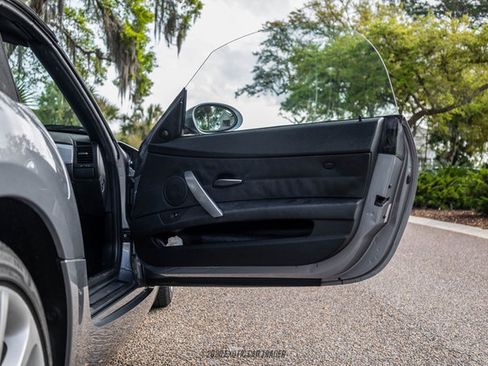 Used 2007 BMW Z4 3.0i image 33