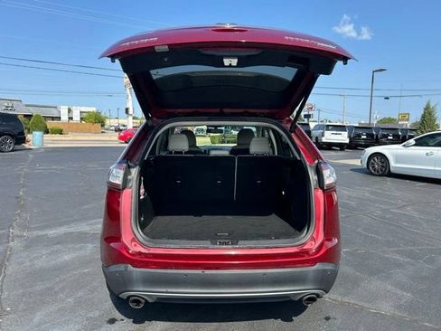 Used 2018 Ford Edge Titanium w/ Equipment Group 301A FWD image 8