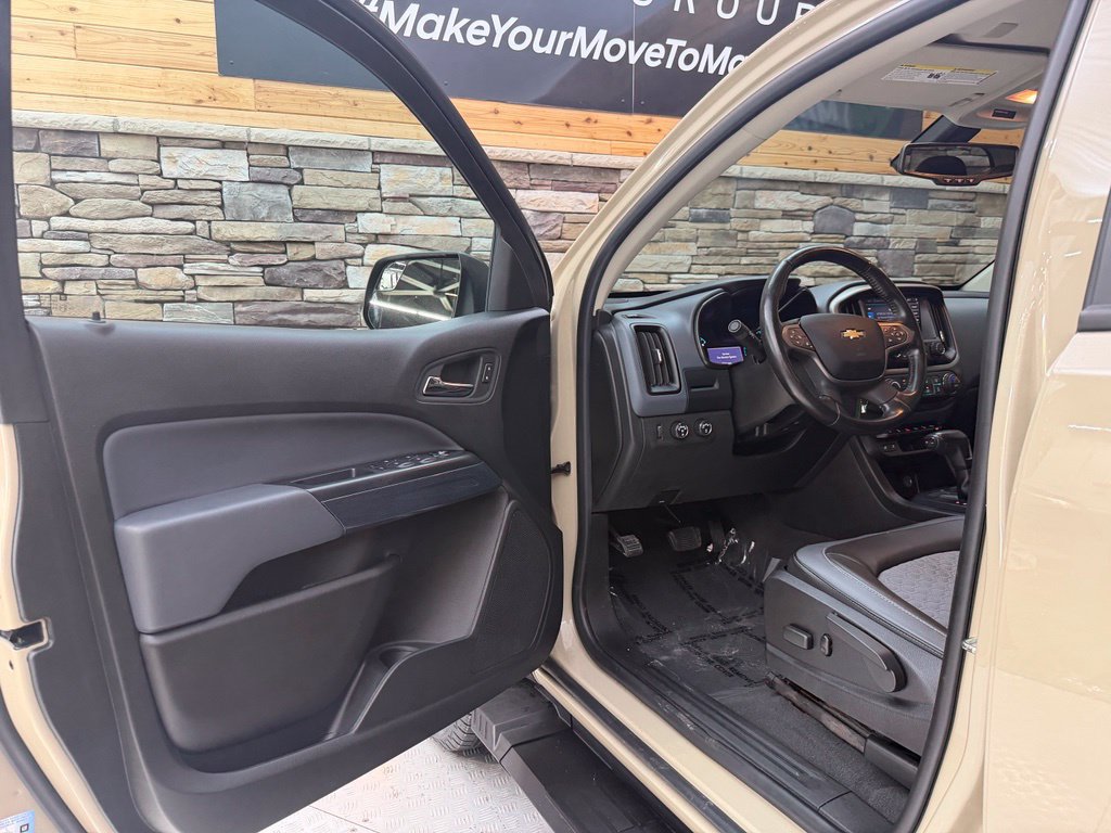 Used 2021 Chevrolet Colorado Z71 AWD/4WD image 38