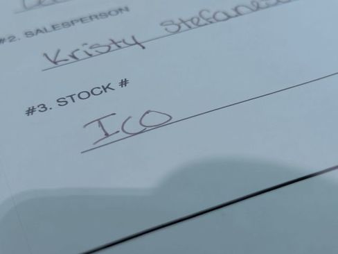 Used 2020 Chevrolet Traverse LT image 11