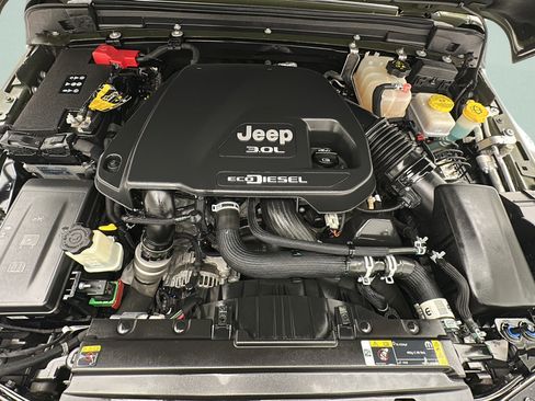 Used 2021 Jeep Wrangler Unlimited Sport AWD/4WD image 21