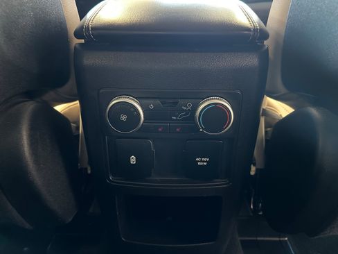 Used 2020 Ford Explorer Limited image 15
