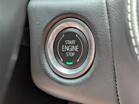 Used 2023 GMC Yukon SLE w/ Gmc Pro Safety Plus Package RWD image 26