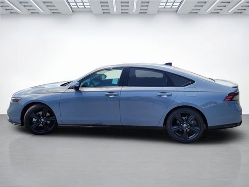 Used 2025 Honda Accord Sport image 15