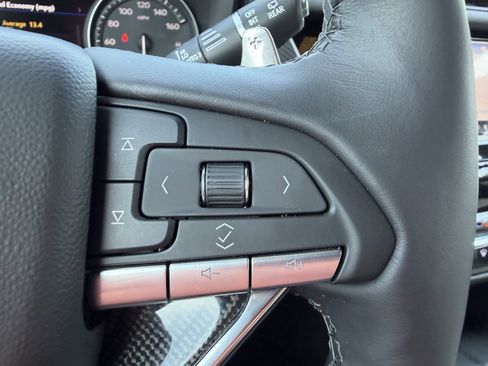 Certified 2024 Cadillac XT6 Sport w/ LPO, ONYX Package image 31