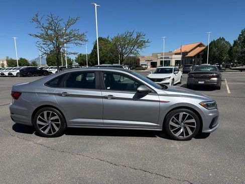 Used 2019 Volkswagen Jetta GLI Autobahn FWD image 4