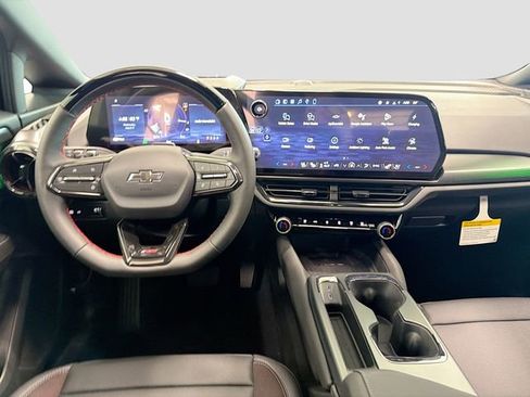 New 2026 Chevrolet Equinox EV RS w/ Active Safety Package 3 AWD/4WD image 24