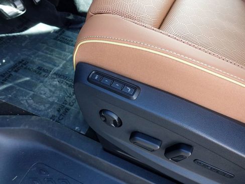 New 2025 Volkswagen ID. Buzz Pro S image 19