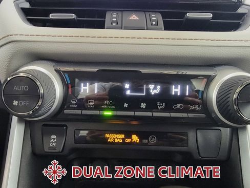 Certified 2022 Toyota RAV4 XLE Premium image 25