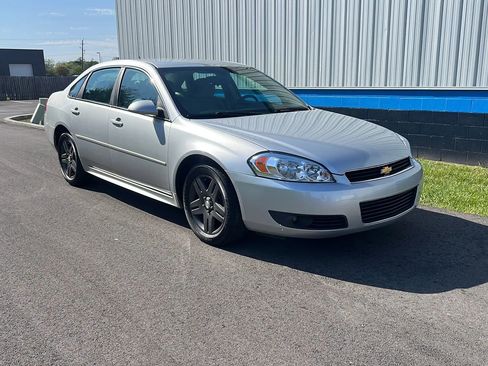 Used 2011 Chevrolet Impala LT FWD image 3