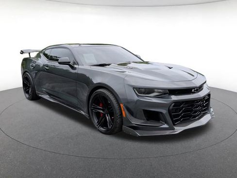 Used 2018 Chevrolet Camaro ZL1 RWD image 7
