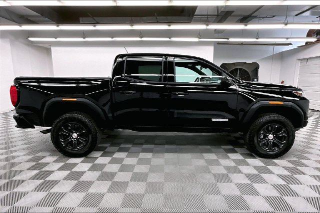 Used 2024 GMC Canyon Elevation w/ Convenience Package AWD/4WD image 15