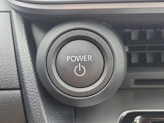 Used 2024 Toyota Prius LE FWD image 29