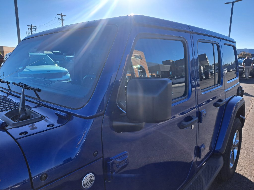 Used 2019 Jeep Wrangler Unlimited Sahara AWD/4WD image 35