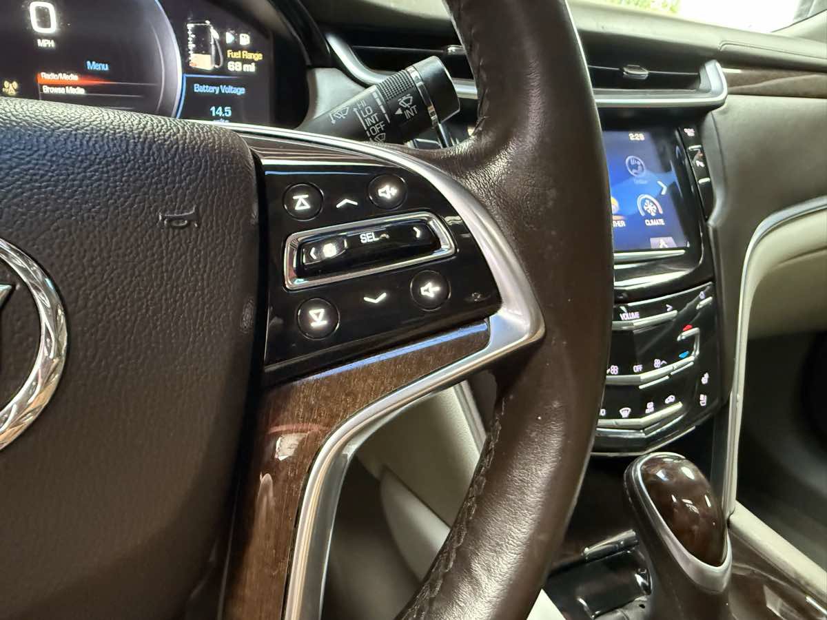 Used 2013 Cadillac XTS Platinum w/ Driver Assist Package FWD image 11