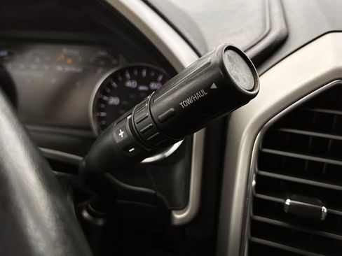 Used 2018 Ford F250 Lariat w/ Chrome Package image 22