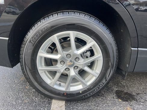 Used 2023 Chevrolet Equinox LT image 6