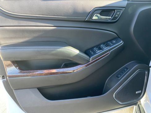 Used 2019 GMC Yukon SLT image 10