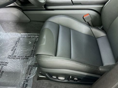 New 2025 Porsche Taycan image 22