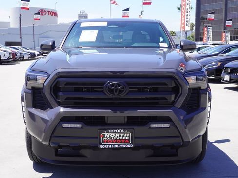 Certified 2025 Toyota Tacoma SR5 AWD/4WD image 3