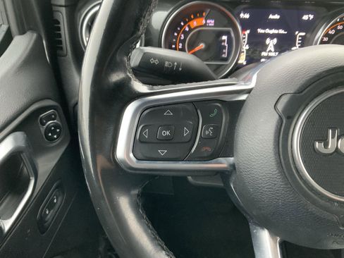 Used 2020 Jeep Wrangler Unlimited Sahara image 30