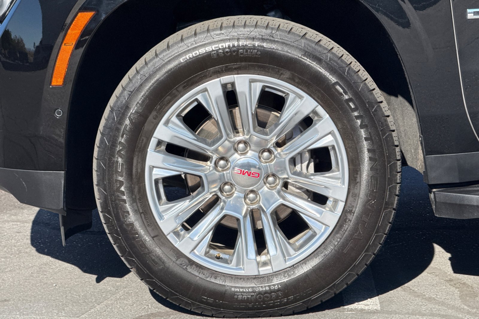 Used 2025 GMC Yukon Denali AWD/4WD image 39