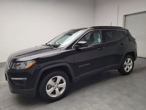 Used 2020 Jeep Compass Latitude w/ Popular Equipment Group AWD/4WD image 2