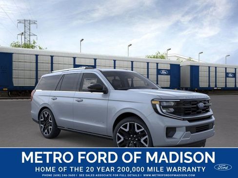 New 2026 Ford Expedition Platinum image 8