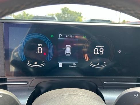 Used 2025 Hyundai Kona SEL FWD image 20
