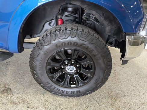 Used 2022 Ford F250 Lariat w/ Tremor Off-Road Package AWD/4WD image 15