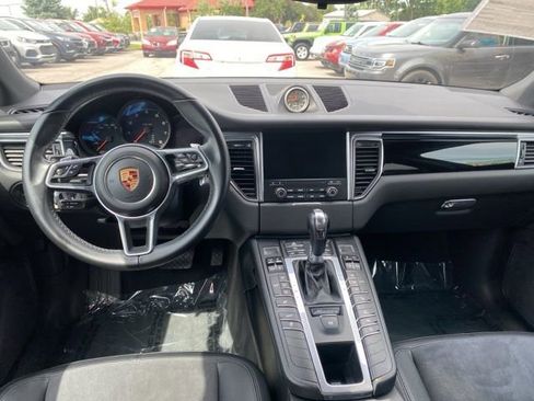 Used 2018 Porsche Macan image 7